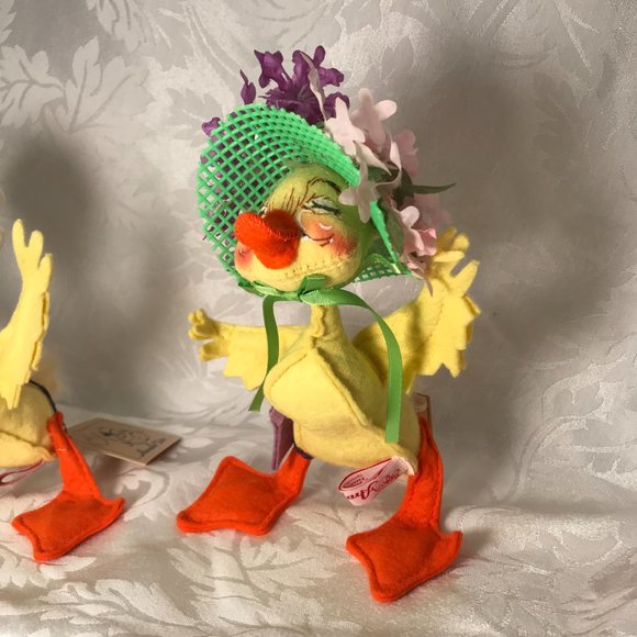 Easter Parade Ducklings - Picture 8 of 10